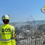 FOTO - Aci Catena, vasto incendio: ci si avvia verso la conclusione delle operazioni 6 Incendio Aci Catena 6