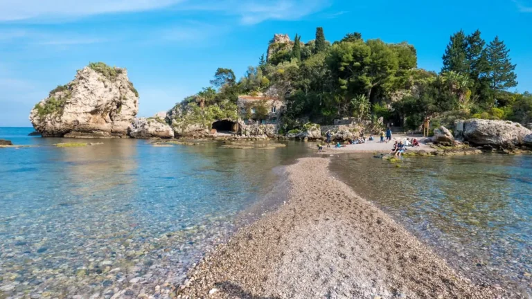 tour in barca isola bella taormina