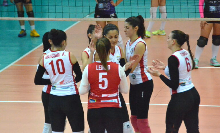 Squadra in campo Team Volley Messina serie C femminile