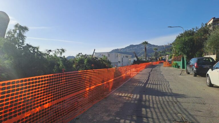 Cantiere lungomare Mazzeo