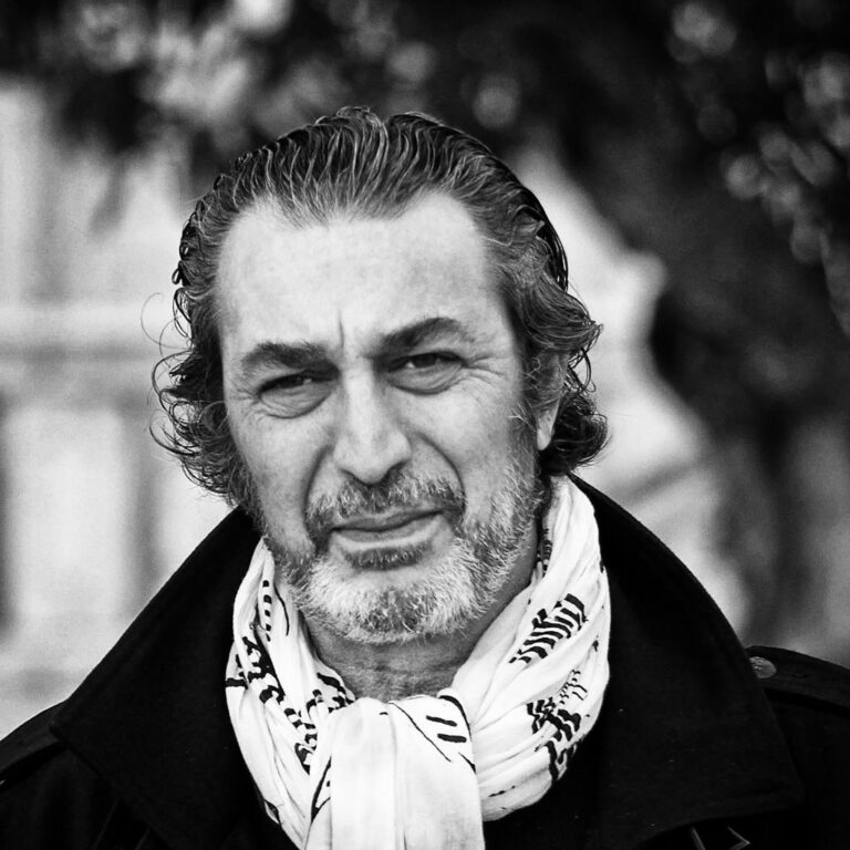 Roberto Mendolia
