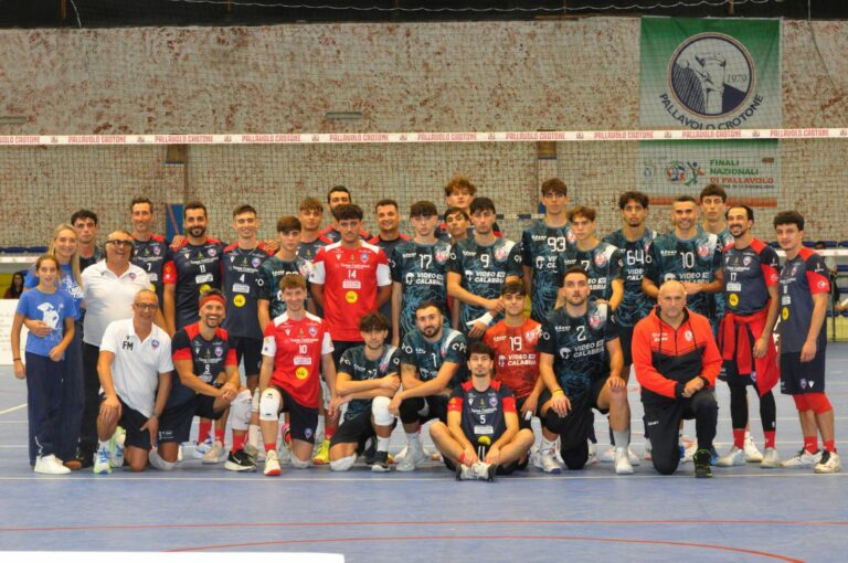 Pallavolo Serie B/M. Tiesse Volley Letojanni rullo compressore: a Crotone seconda vittoria consecutiva PHOTO 2025 10 26 20 21 09