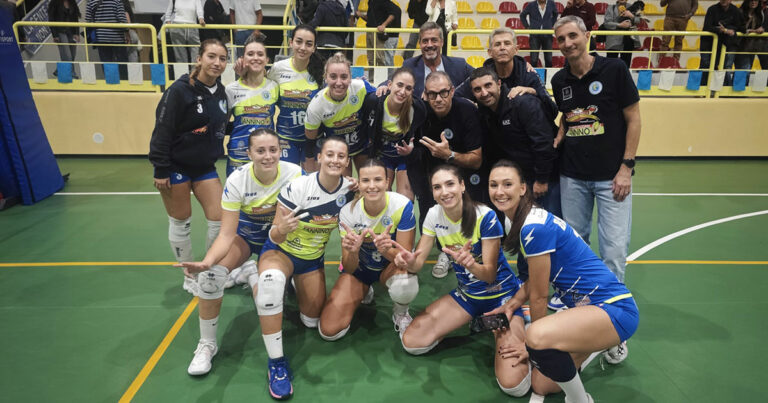 New Amando Volley