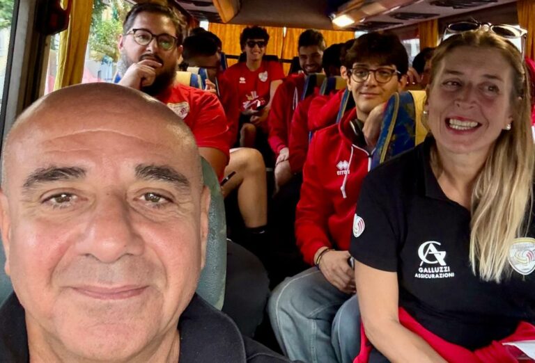 Pallavolo Serie C M/F. La Team Volley Messina maschile cede al tiebreak un match thriller, è terza nel girone Team Volley Messina maschile Pallavolo Serie C