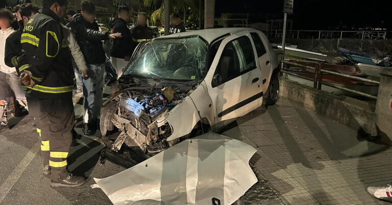 Tremendo incidente a Roccalumera: 5 Feriti, un 16enne in rianimazione incidente roccalumera2