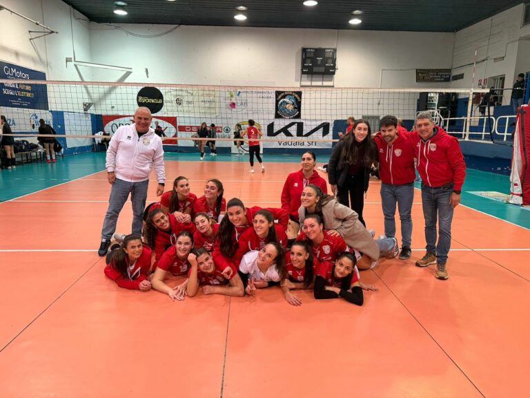 Pallavolo Serie C/F. La Team Volley Messina muove la classifica contro Randazzo Foto finale Team Volley Messina Randazzo serie c femminile recupero 3