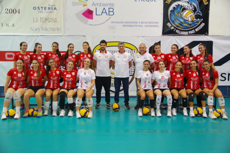 Squadra e Dirigenti Team Volley Messina Serie C Femminile