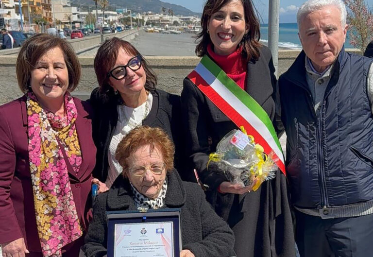 Santa Teresa di Riva, festeggiati i 100 anni di Mamma Rosaria 100 anni rosaria milazzo